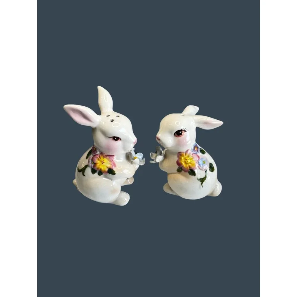 Vintage Easter Bunny Rabbit Salt Pepper Shakers Hand Painted Floral 2 1/2" - Picture 5 of 7